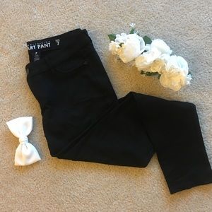 Black Skinny Pants Size 7 NWOT